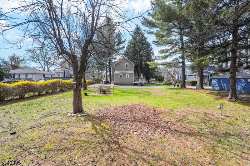 699 Riverview Dr