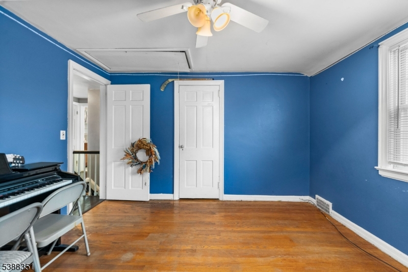 11 Greendale Rd