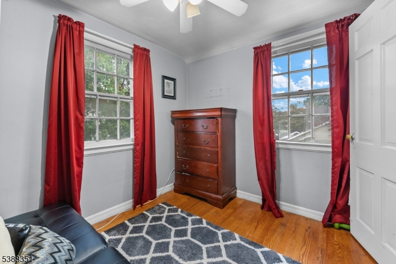 11 Greendale Rd