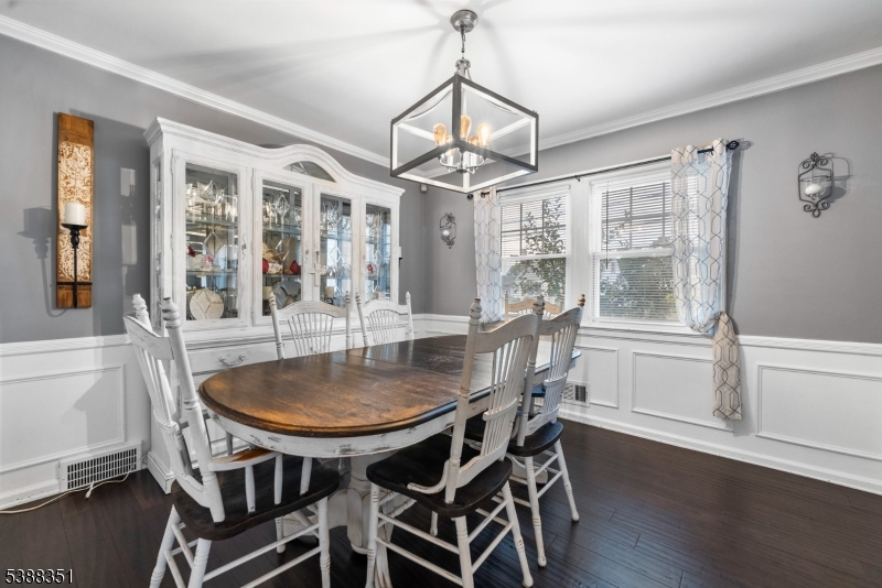 11 Greendale Rd