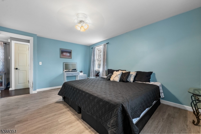 11 Greendale Rd