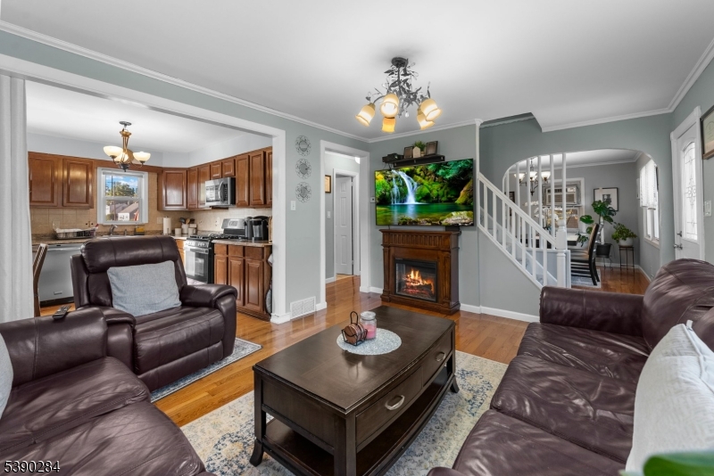28 Oak St