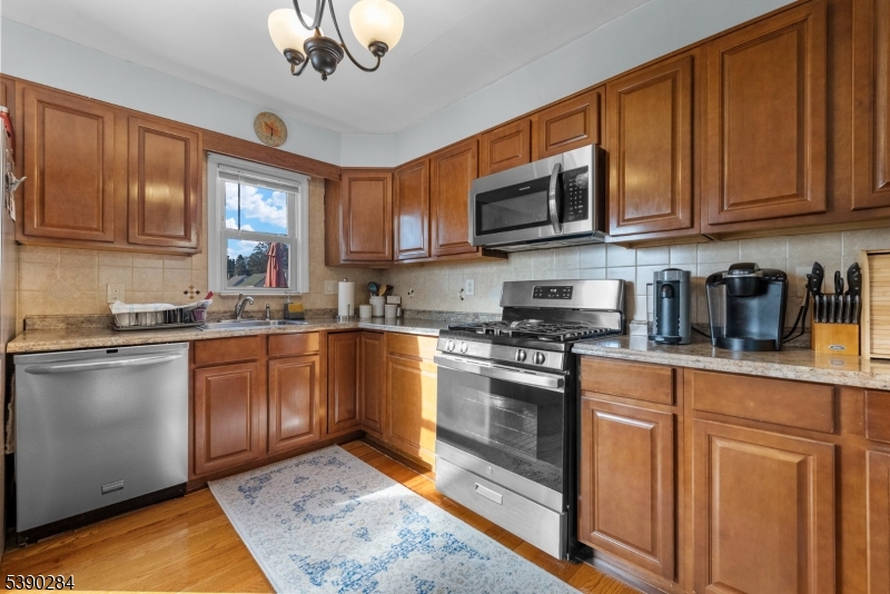 28 Oak St