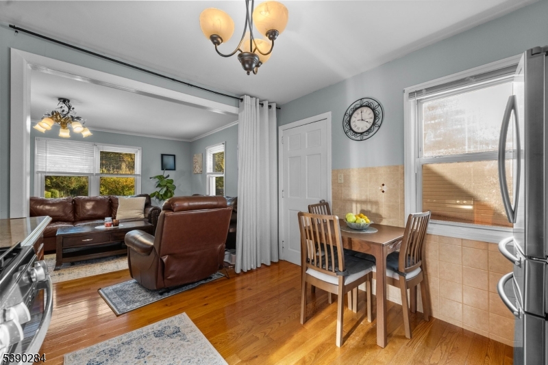 28 Oak St