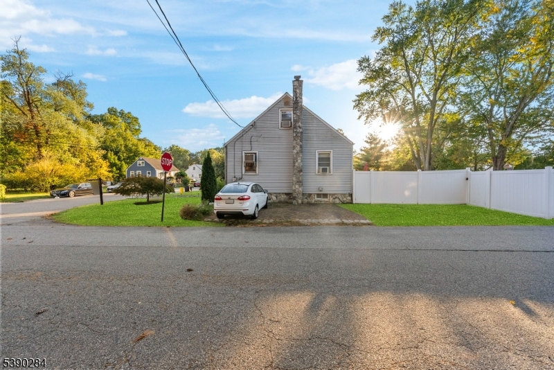 28 Oak St