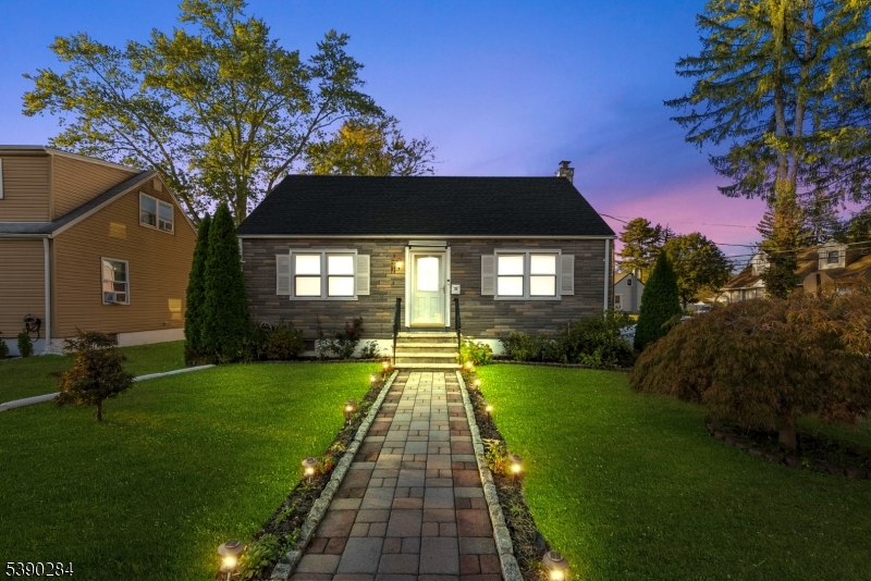 28 Oak St