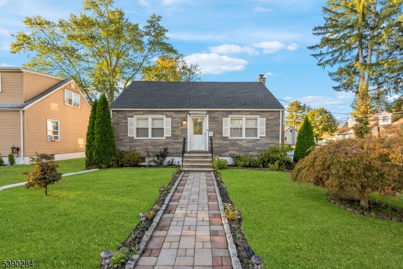 28 Oak St