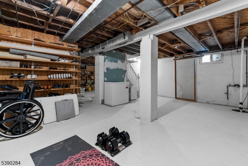 28 Oak St