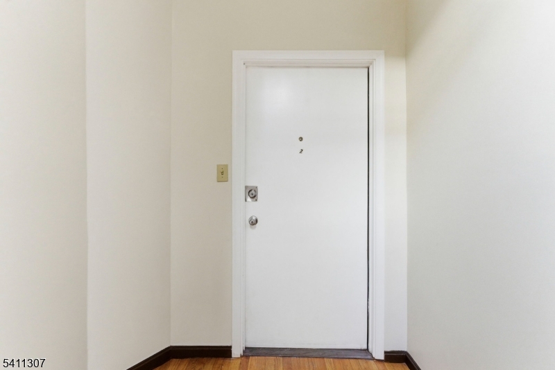 467-469 Summer Ave 2