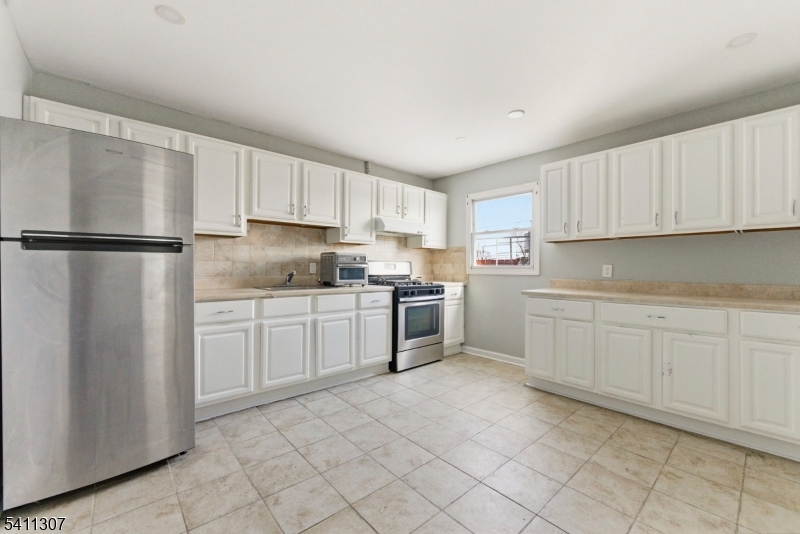 467-469 Summer Ave 2