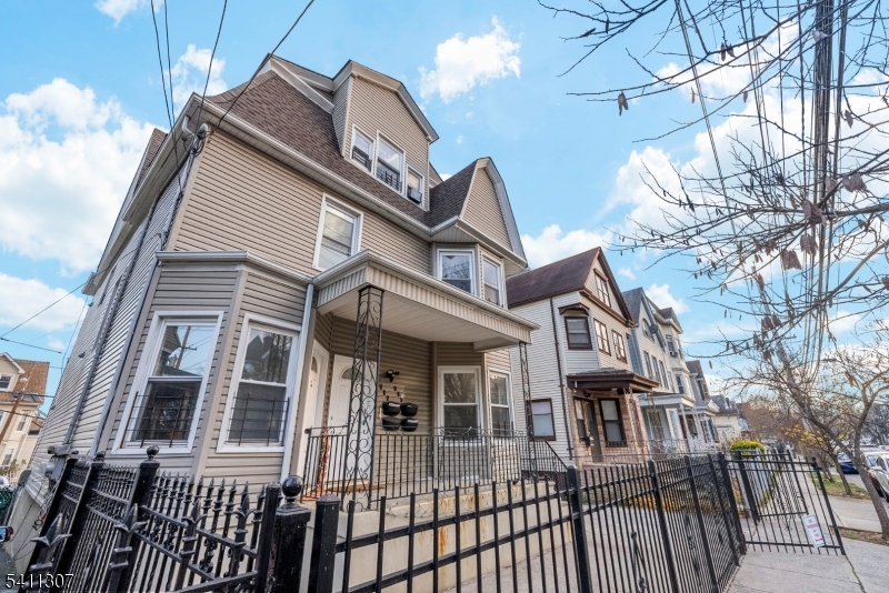 467-469 Summer Ave 2