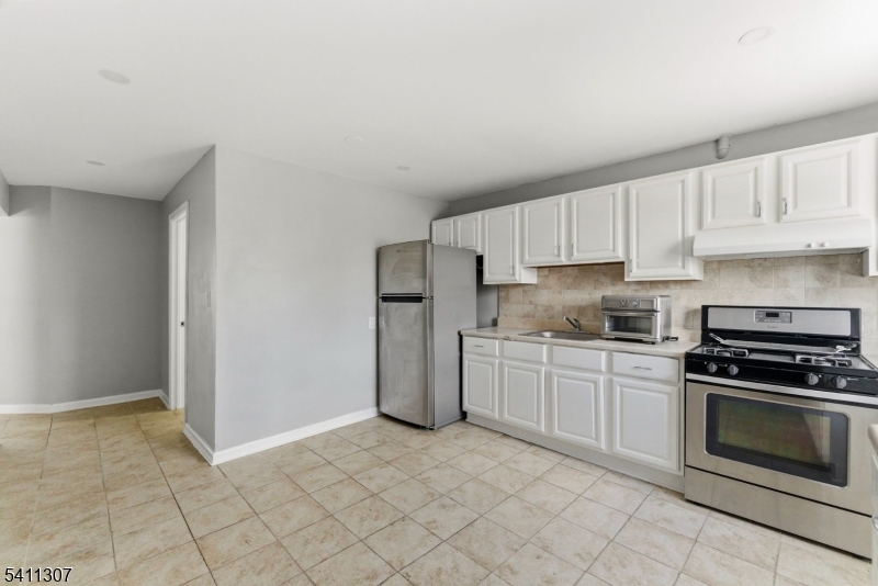 467-469 Summer Ave 2