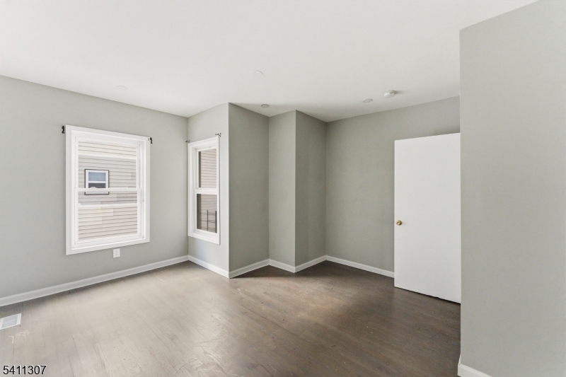 467-469 Summer Ave 2