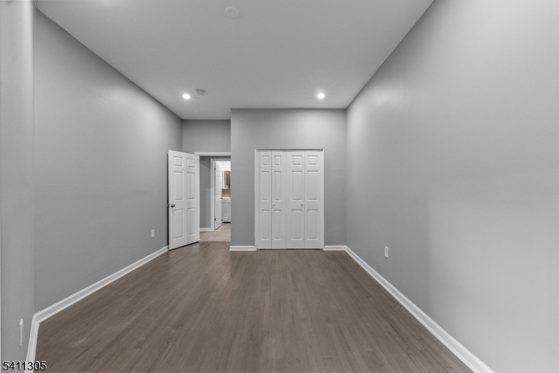 467-469 Summer Ave 1