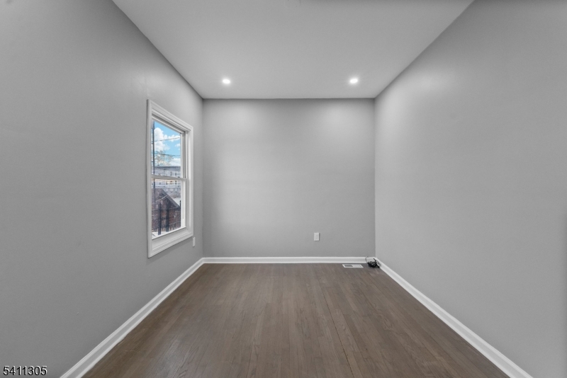 467-469 Summer Ave 1