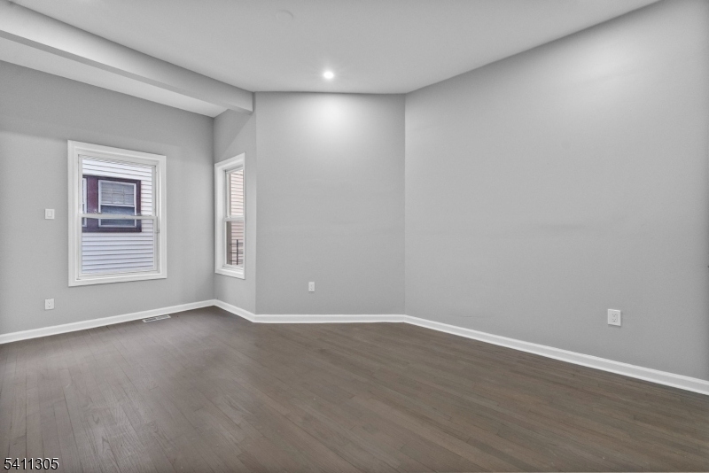 467-469 Summer Ave 1