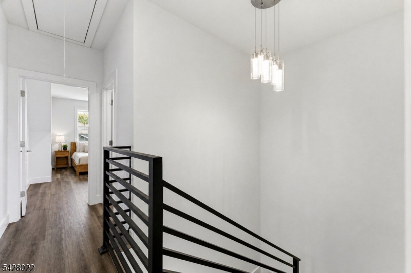 93 Prospect St 2