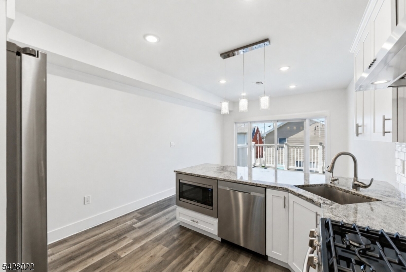 93 Prospect St 2