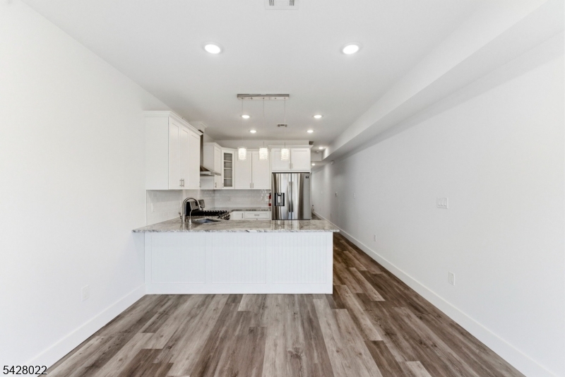 93 Prospect St 2