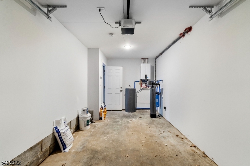 93 Prospect St 2
