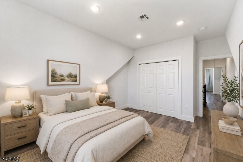 93 Prospect St 2