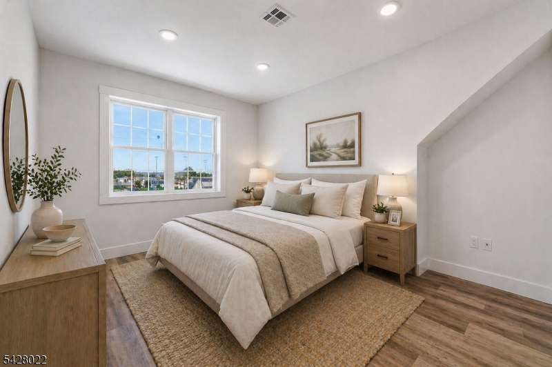 93 Prospect St 2