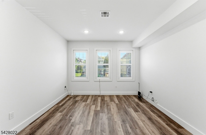 93 Prospect St 2