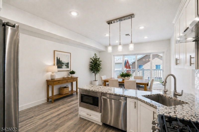 93 Prospect St 2