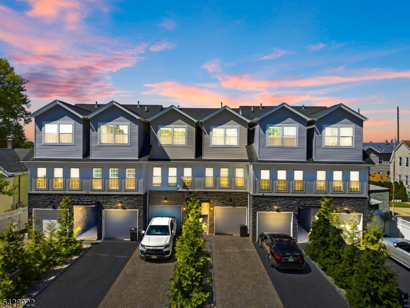 93 Prospect St 2
