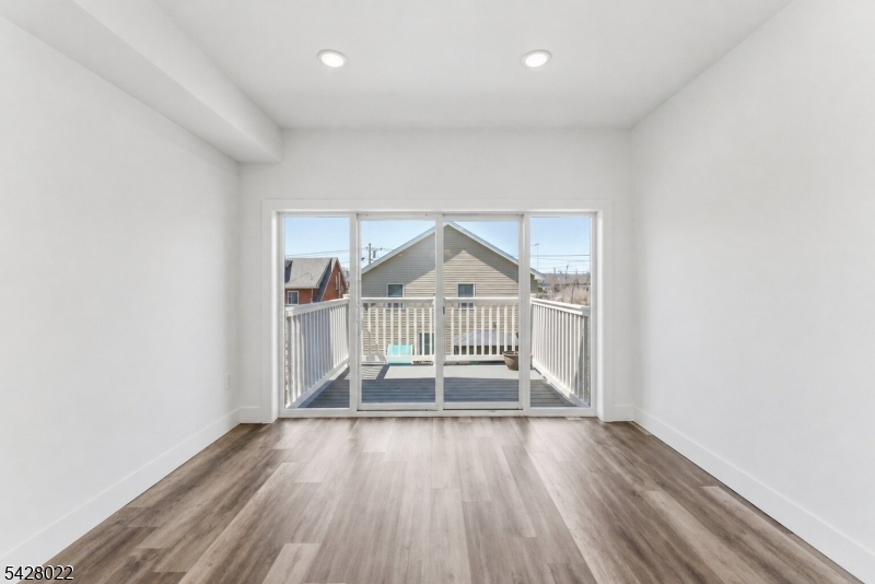 93 Prospect St 2