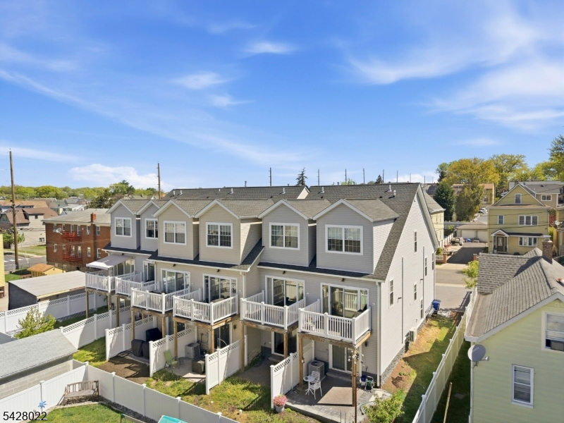 93 Prospect St 2