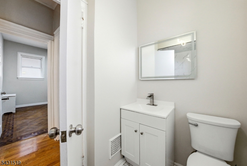 86 Curie Ave 1
