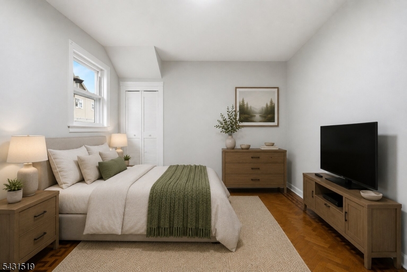 86 Curie Ave 1