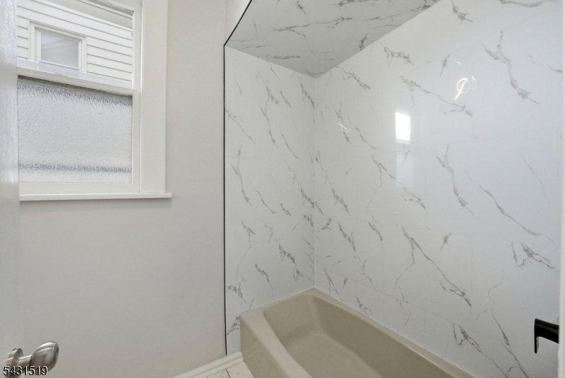 86 Curie Ave 1
