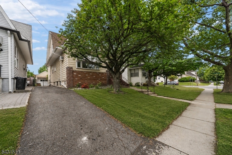 86 Curie Ave 1
