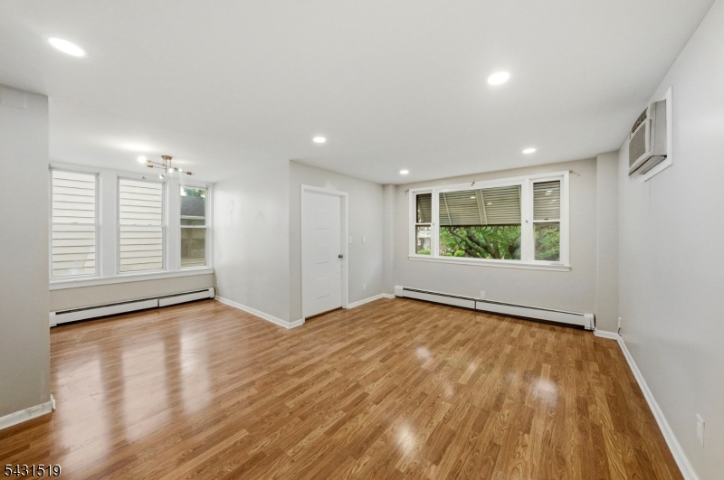 86 Curie Ave 1