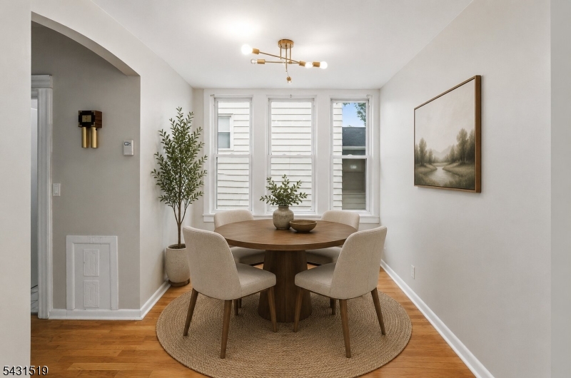 86 Curie Ave 1