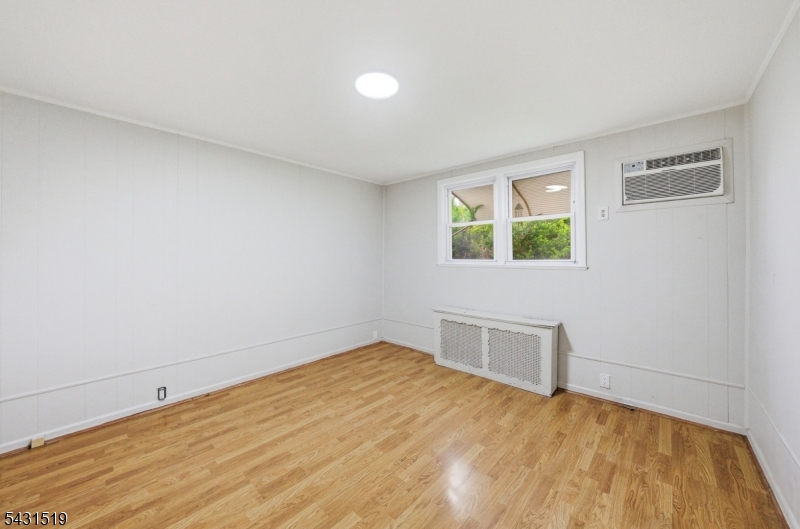 86 Curie Ave 1