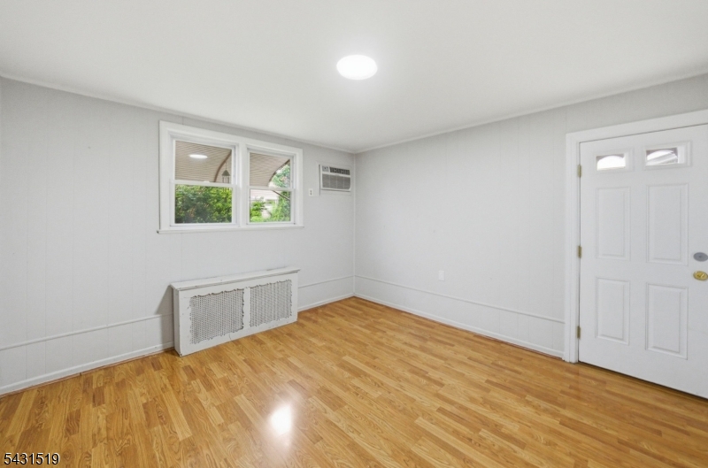 86 Curie Ave 1