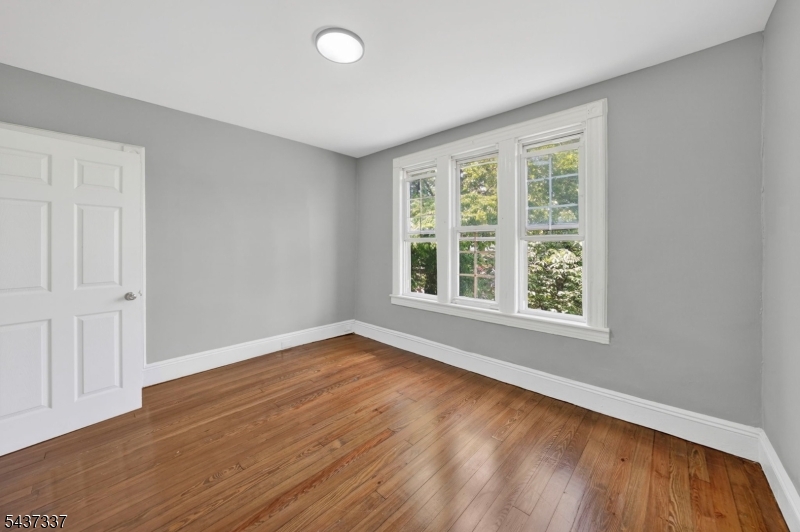 86 Curie Ave