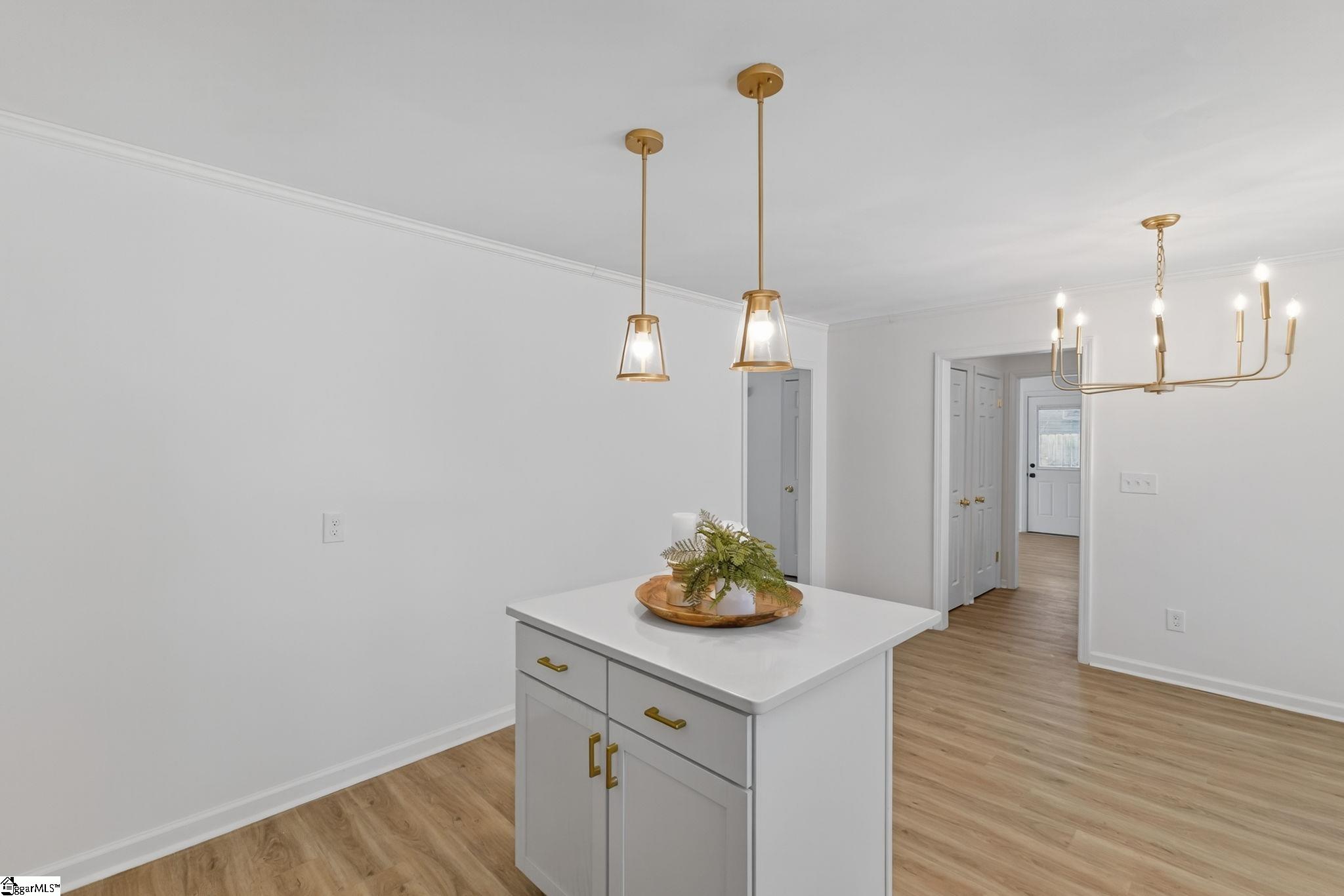 103 Gaithburg Square