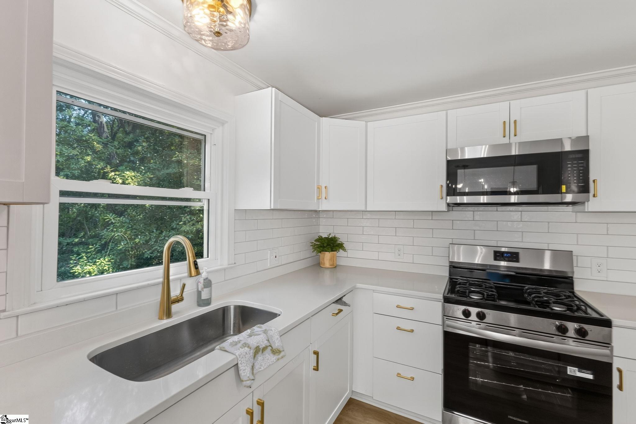 103 Gaithburg Square