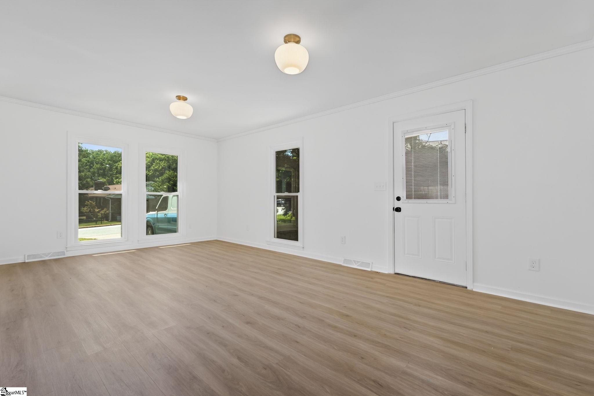 103 Gaithburg Square