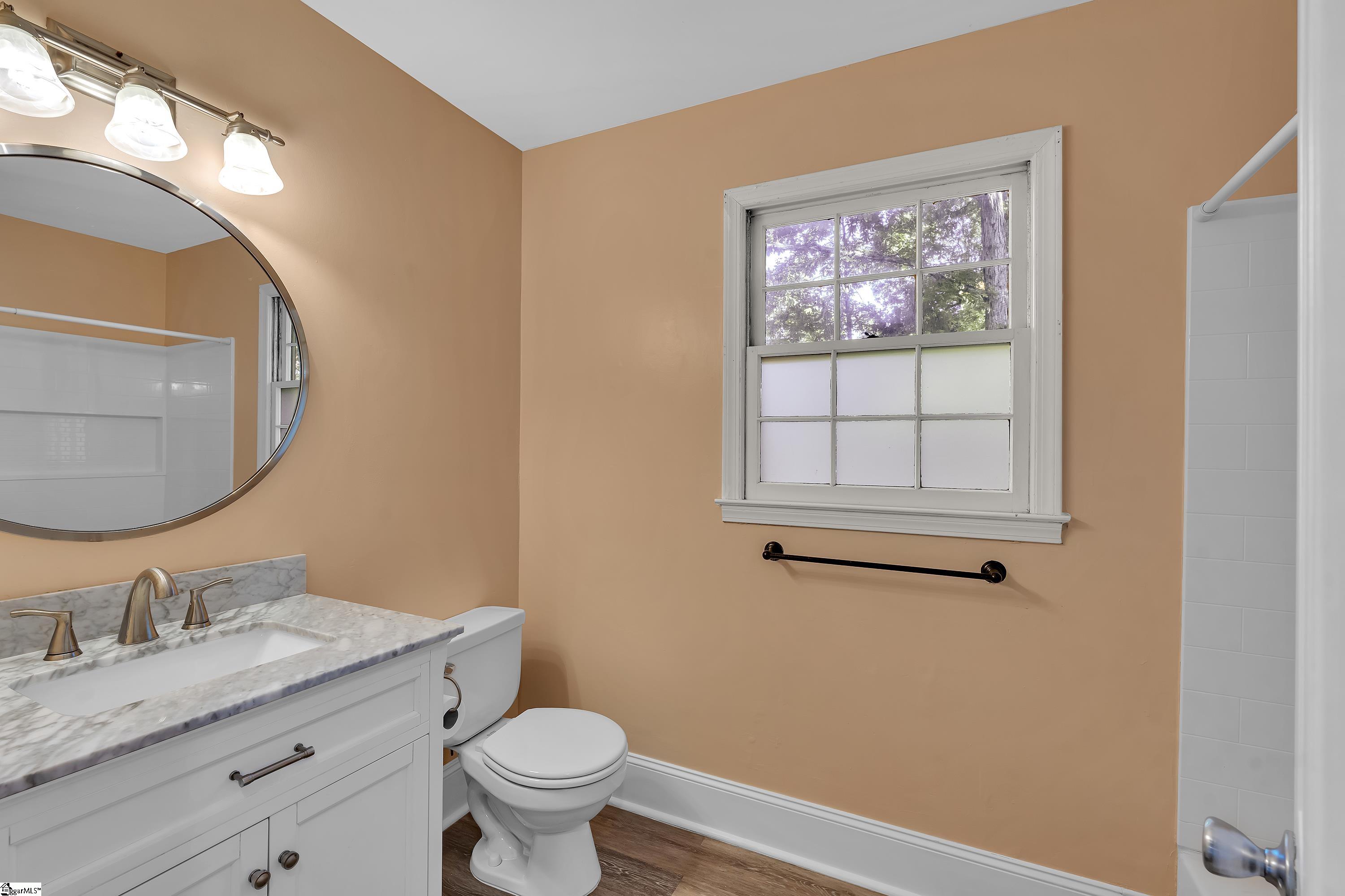 5 Edwards Mill Court