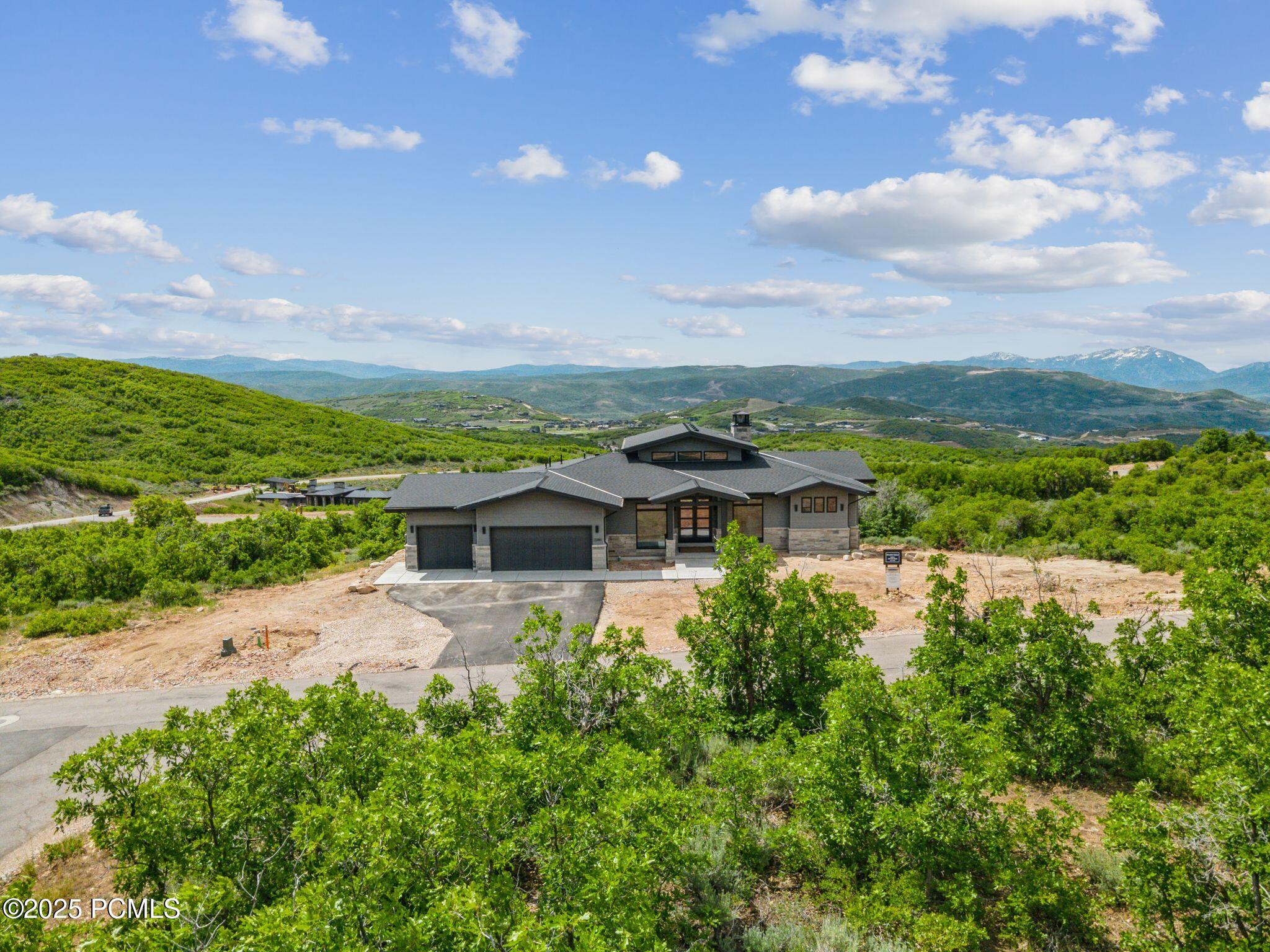 2280 E Outlaw Road