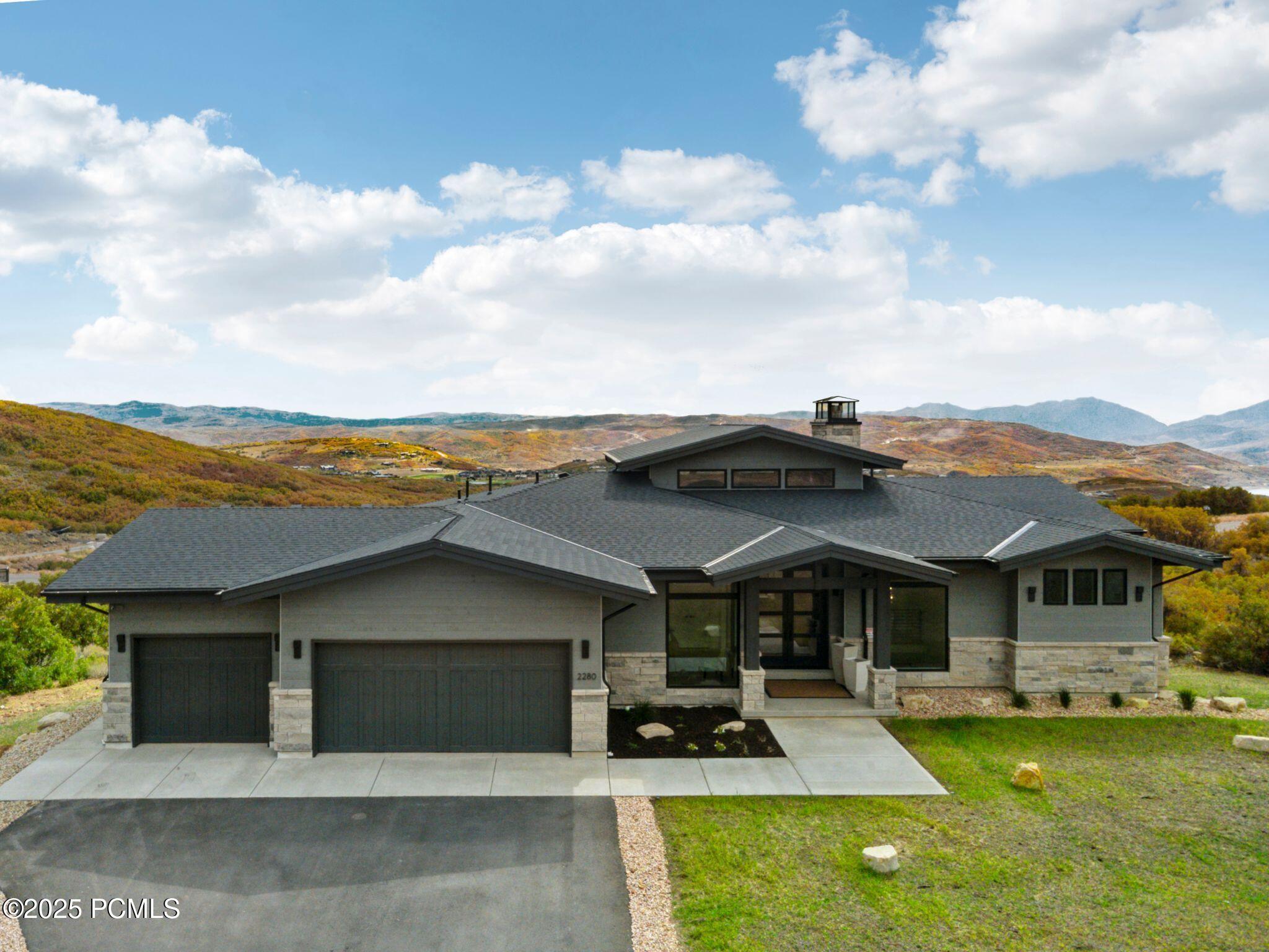 2280 E Outlaw Road