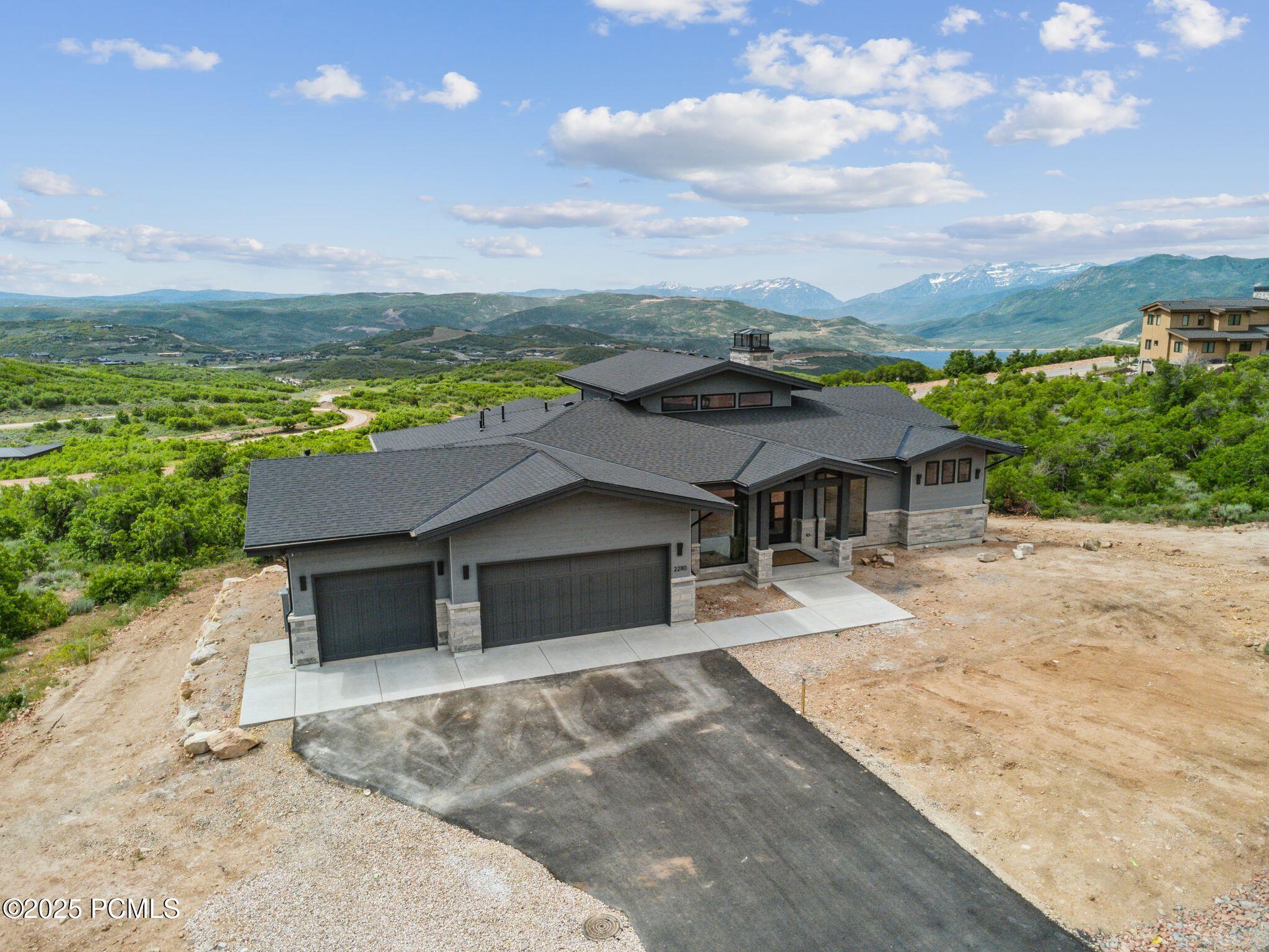2280 E Outlaw Road