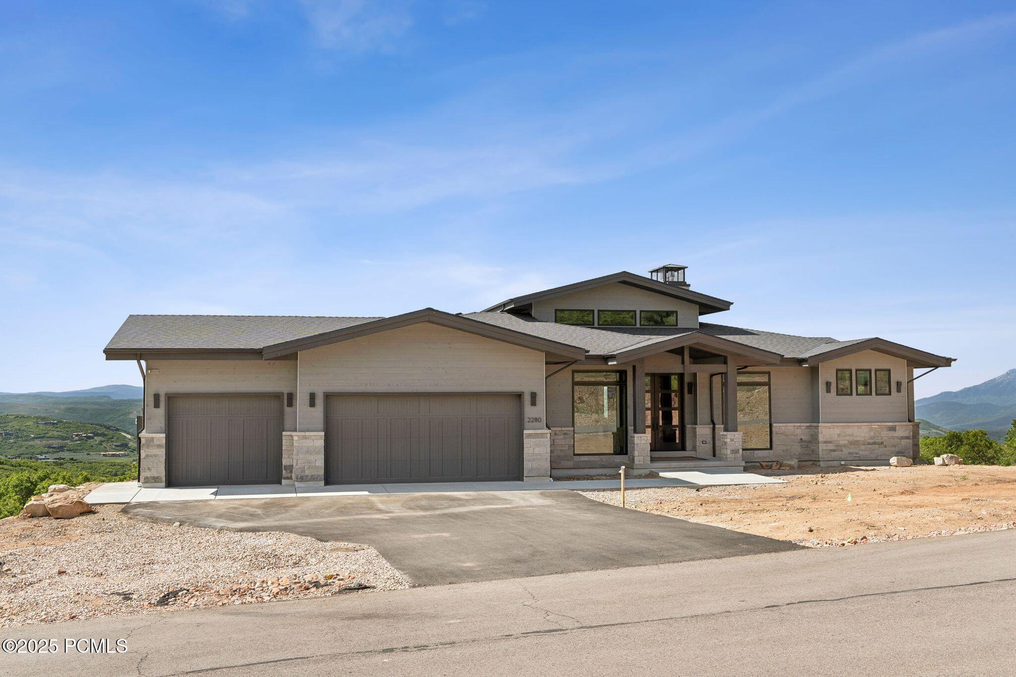 2280 E Outlaw Road
