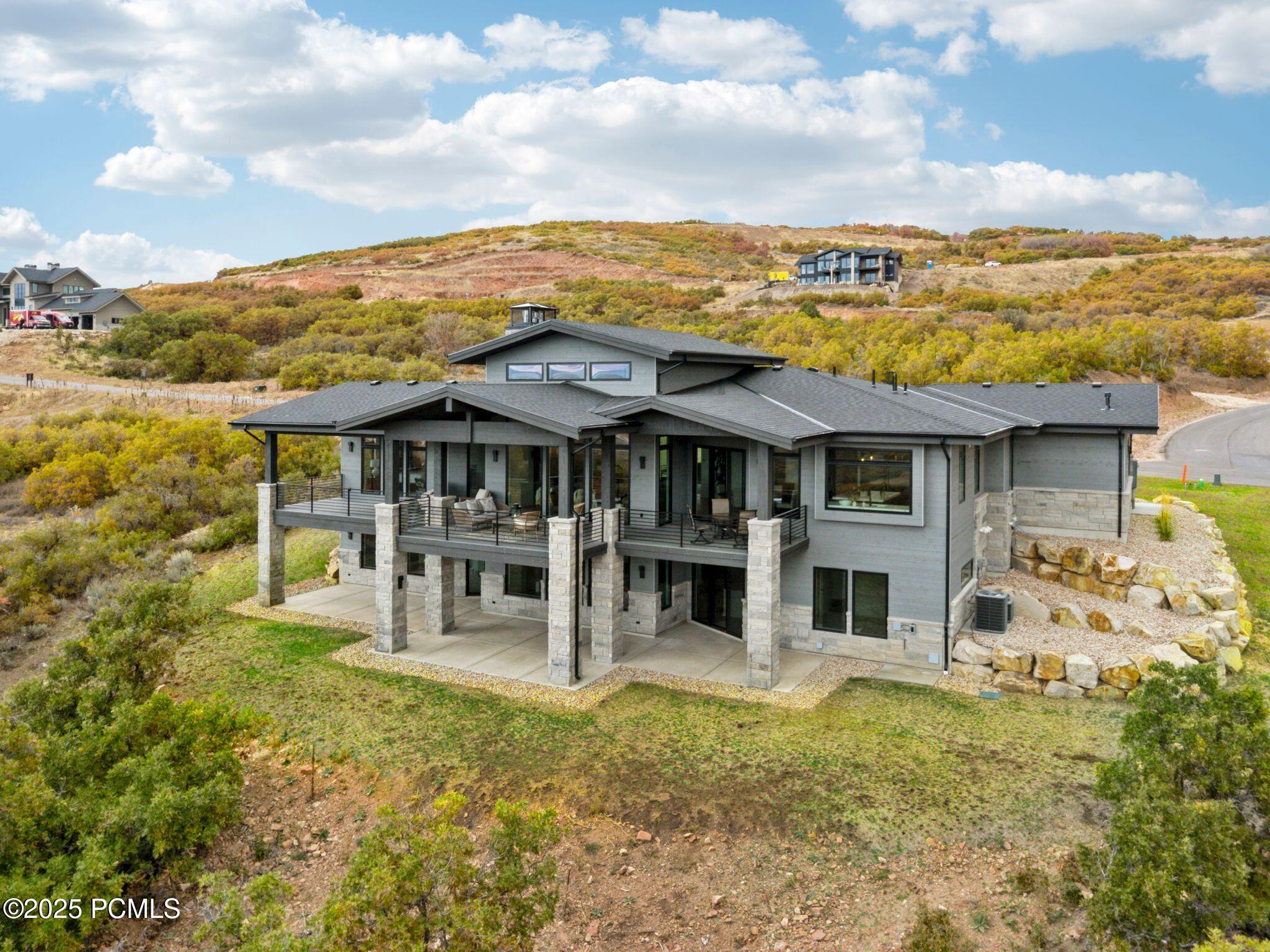 2280 E Outlaw Road