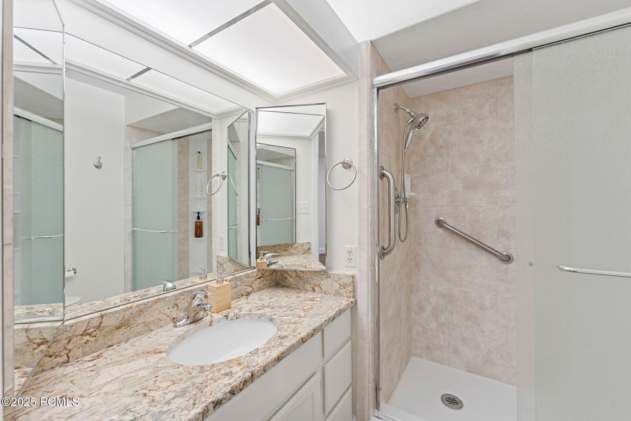 4040 S 685 East, Unit F